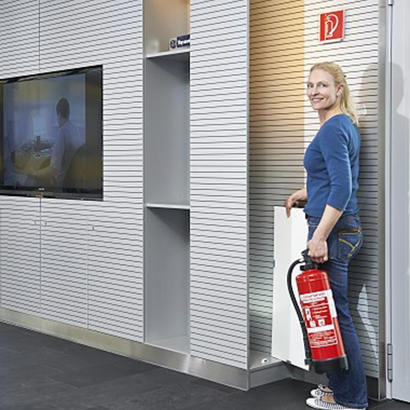 feuerloescherfrau